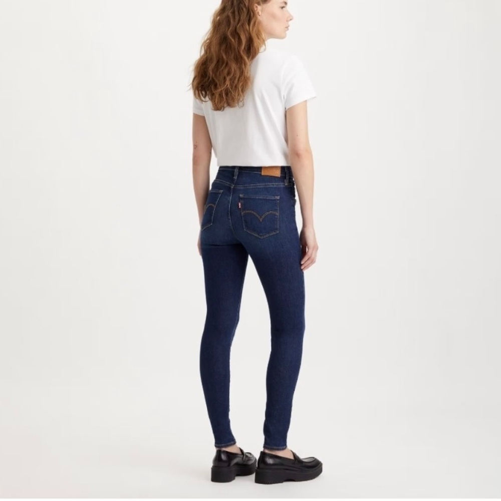 Levi's | size 30 | 720 super high rise skinny Women's High Rise Dark Blue Jeans